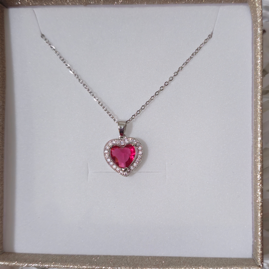 κολιε ανωξηδοτο ασταλη με κοκκινη πετρα σε σχημα καρδια