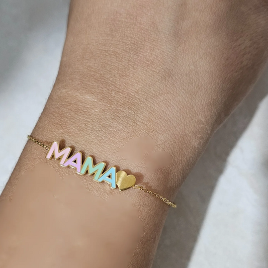 βραχιόλι μαμα φορεμένο